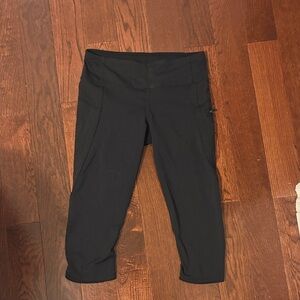 Black Lululemon Capri Leggings